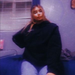 Meet your Posher, Daniela